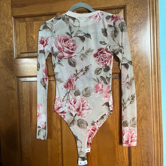 Floral mesh bodysuit - Picture 2 of 3